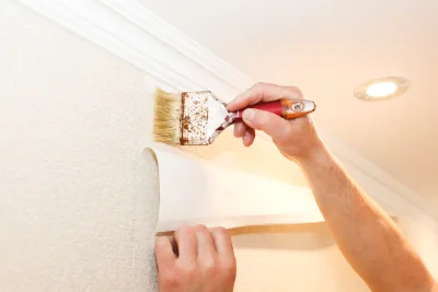 Pose de papier peint à Champsac — revêtements muraux et toiles de verre